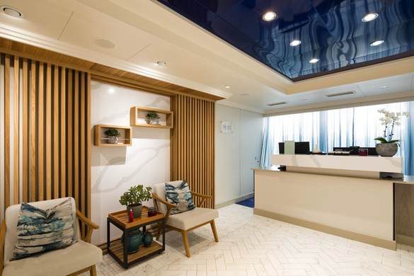 CUNARD Queen Elizabeth Mareel Spa 1.jpg